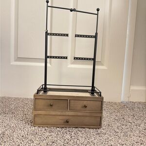 Elegant Black and Brown Jewelry Organizer